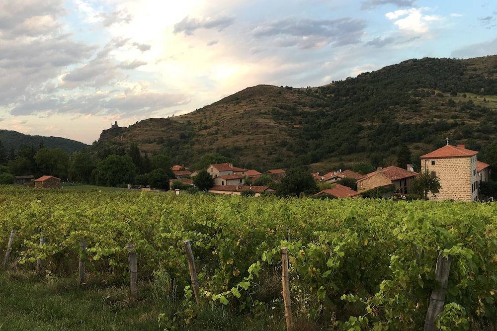 Succombez à la Auzat Mania in Villeneuve-d'Allier, Haute-Loire
