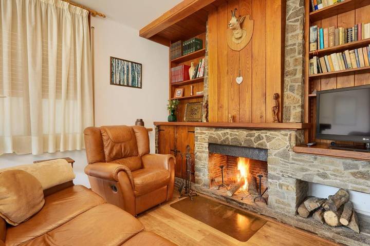 Gîte pour 6 personnes, avec jardin et vue, animaux acceptés à Camprodon - 2