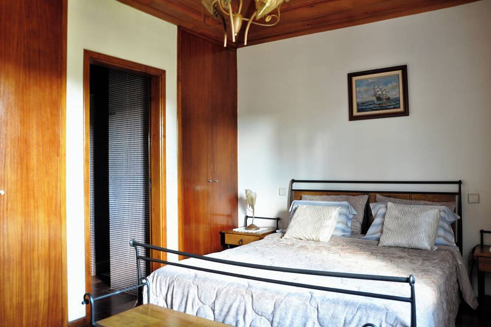 Casa de Fora Refuge of Tranquillity Surrounded by the exuberant nature of the Minho region in Fafe, Distrito de Braga