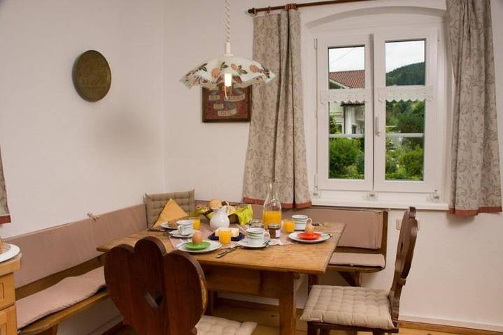 Ferienhaus für 8 Personen, mit Ausblick und Seeblick sowie Garten, mit Haustier im Salzkammergut - 3