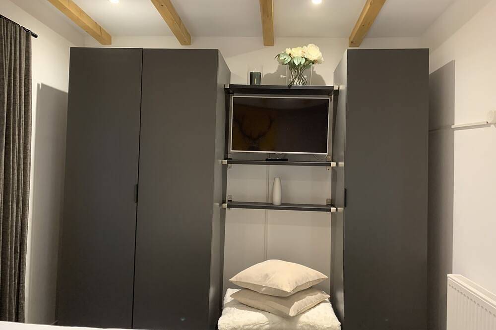 Bungalow 'Carlos zum Strand' mit privater Terrasse, Garten und Wlan in sehr ruhiger Lage in Thülsfelder Stausee, Garrel
