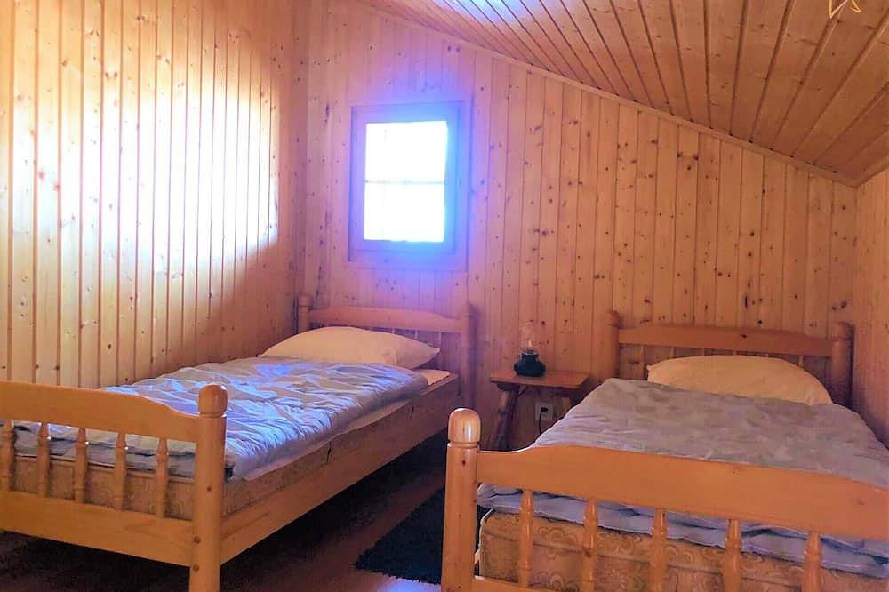 Aussen : 3-Zimmer-Dachwohnung in einem Chalet, für 4 Personen, Südwestbalkon -Innen : 60 qm, Wohnrau in Saint Luc, Anniviers
