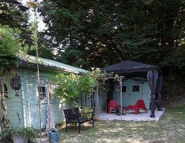 Maison de campagne pour 2 personnes, avec vue ainsi que vue sur le lac et jardin à Tursac
