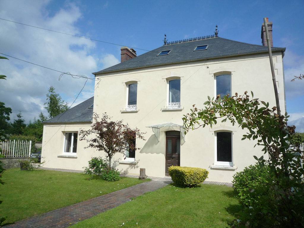 Maison de campagne, piscine intérieure utilisable toute l'année in Sainte-Marguerite-d'Elle, Région de Bayeux