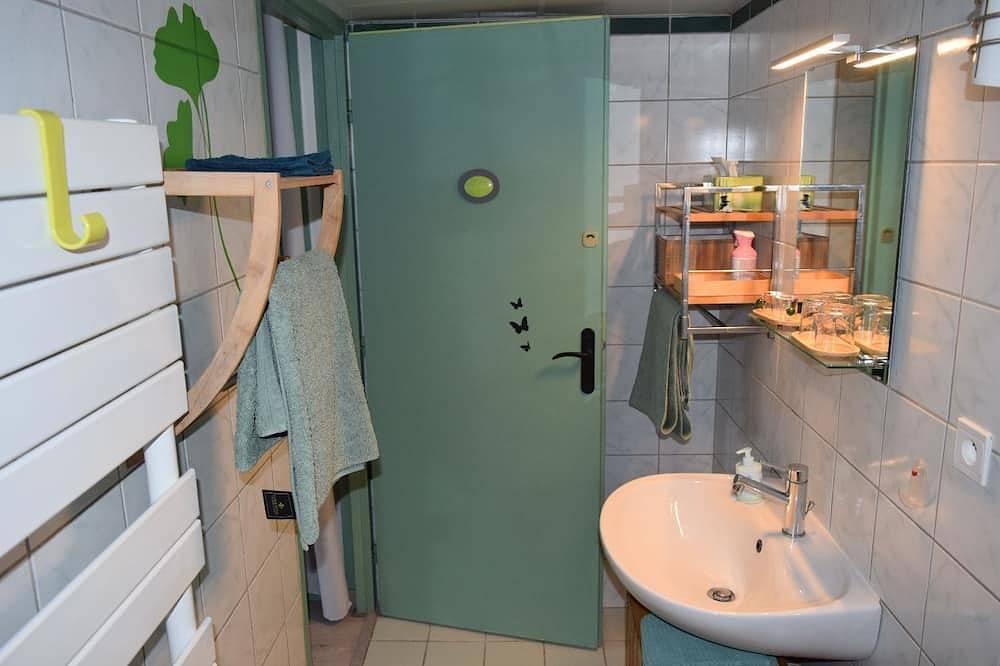 Gite with private entrance and parking / waterfront patio in Sainte-Famille, Parc naturel régional des Ballons des Vosges