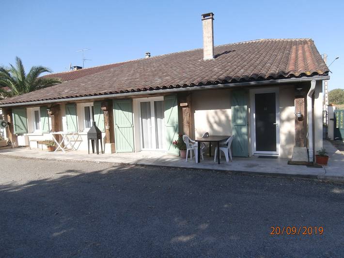 Gîte pour 4 personnes, avec jardin à Goudourville