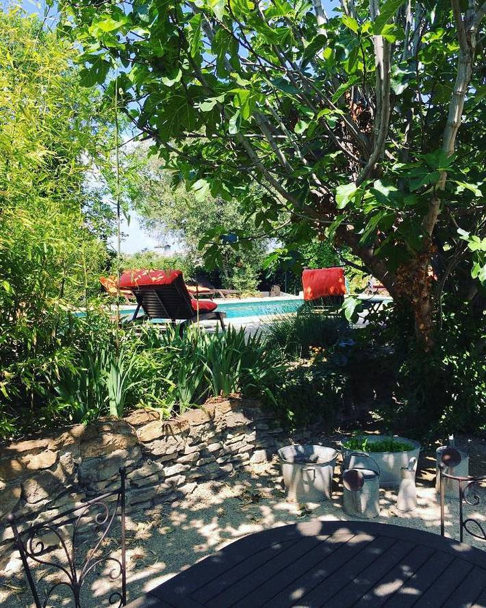Chambre d’hôte pour 5 personnes, avec piscine ainsi que jardin et vue à Piolenc