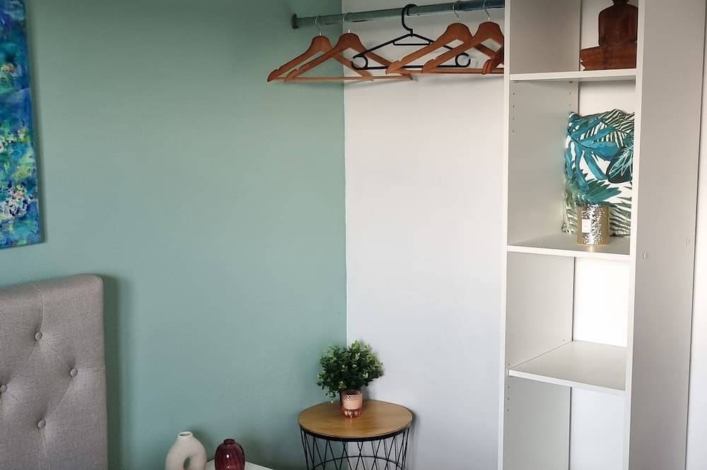 3-bedroom house with enclosed garden 1km from the ocean in Saint-Nazaire, Côte d'Amour