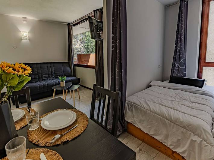 Gîte pour 4 personnes, avec terrasse dans Plagne Bellecote - 2