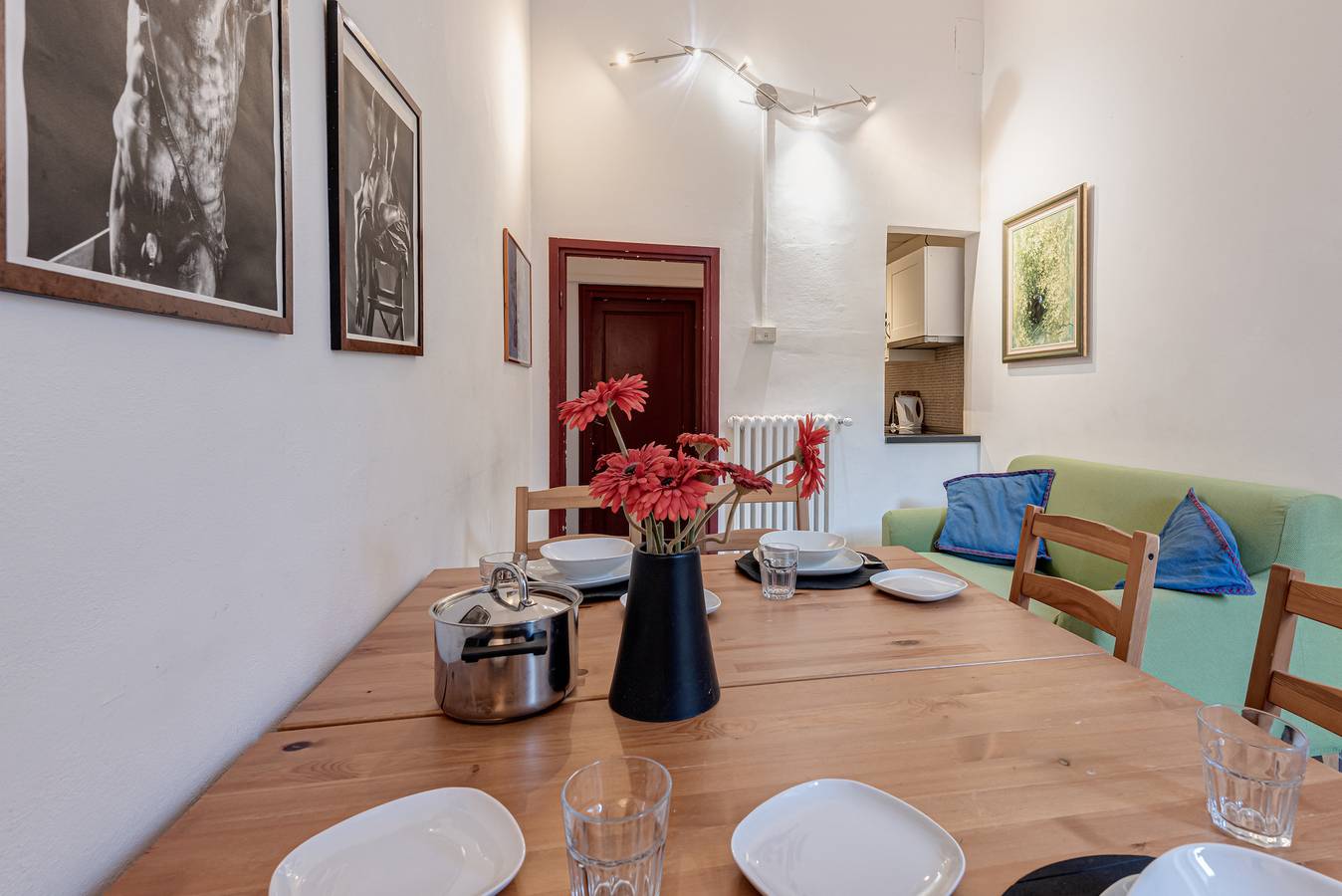 Entire apartment, Holiday Apartment "A Due Passi Da Ponte Vecchio" with Wi-Fi in Florence city center, Florence