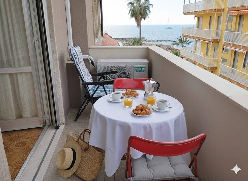 Appartement entier, Apartment at the beach with A/C and parking | Ap33 in San Bartolomeo al Mare (City), San Bartolomeo al Mare