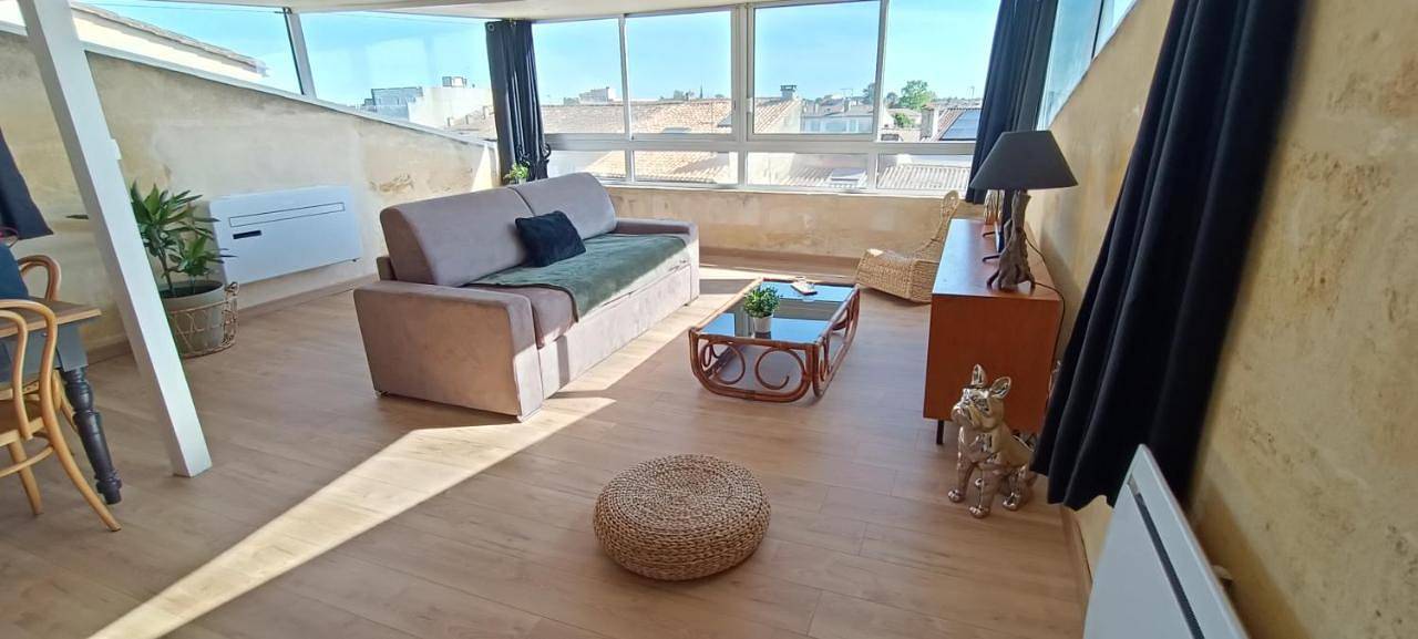 Appartement entier, One-Bedroom Apartment in Libourne, Région de Libourne