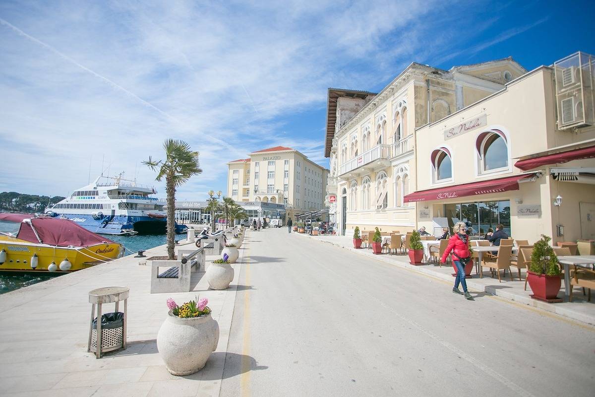 Ganze Wohnung, Ferienwohnung Nikola mit Meerblick  in Poreč, Grad Poreč