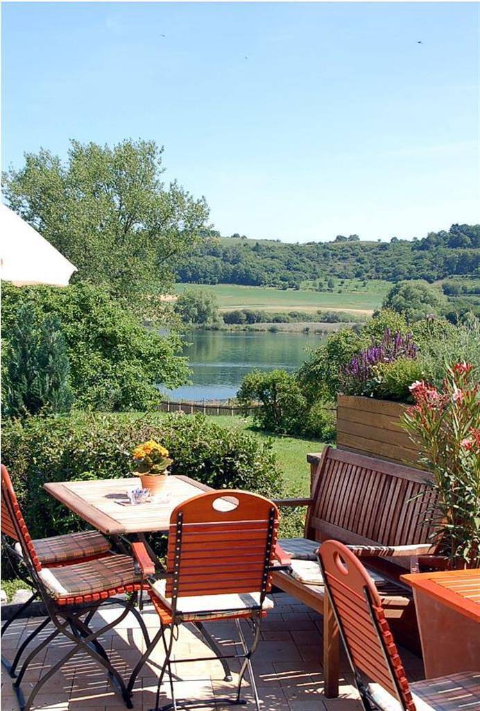 Cafe Maarblick in Schalkenmehren, Vulkaneifel