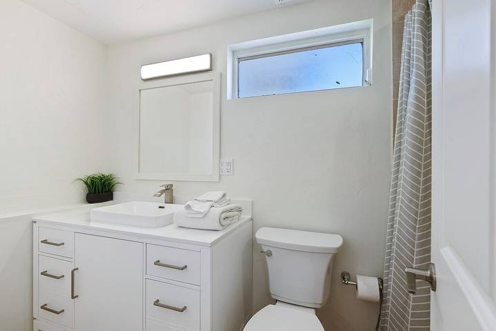 Vacation home for 10 people, with yard and terrace, with pets in Sarasota