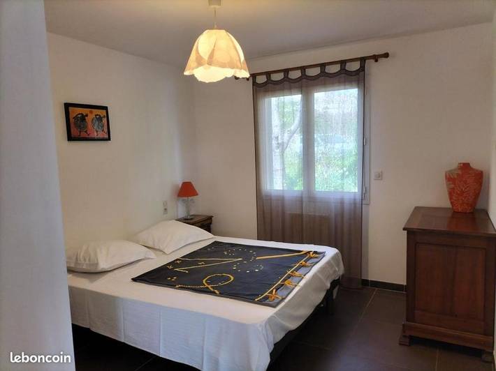 Maison d’hôte pour 5 personnes, avec vue ainsi que piscine et jardin, adapté aux familles à Ailhon - 4