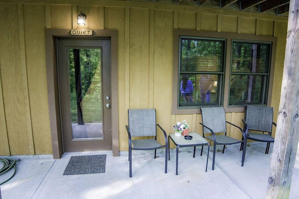 Paare Spring Getaway mit Whirlpool im Freien! in Monroe County (IN)