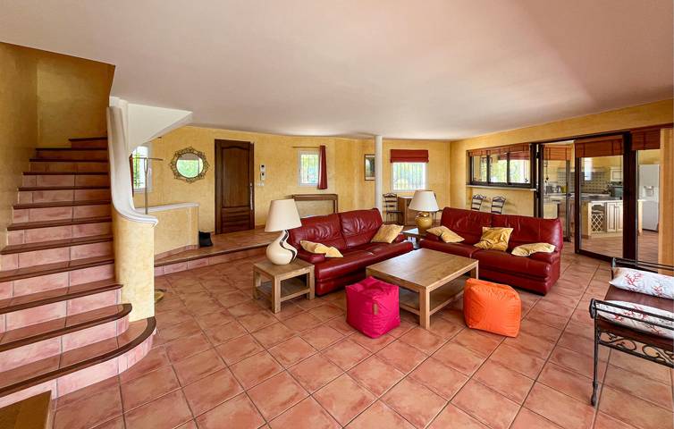 Location de vacances pour 12 personnes, avec jardin ainsi que terrasse et piscine dans Golf Bluegreen Sainte-Maxime - 4