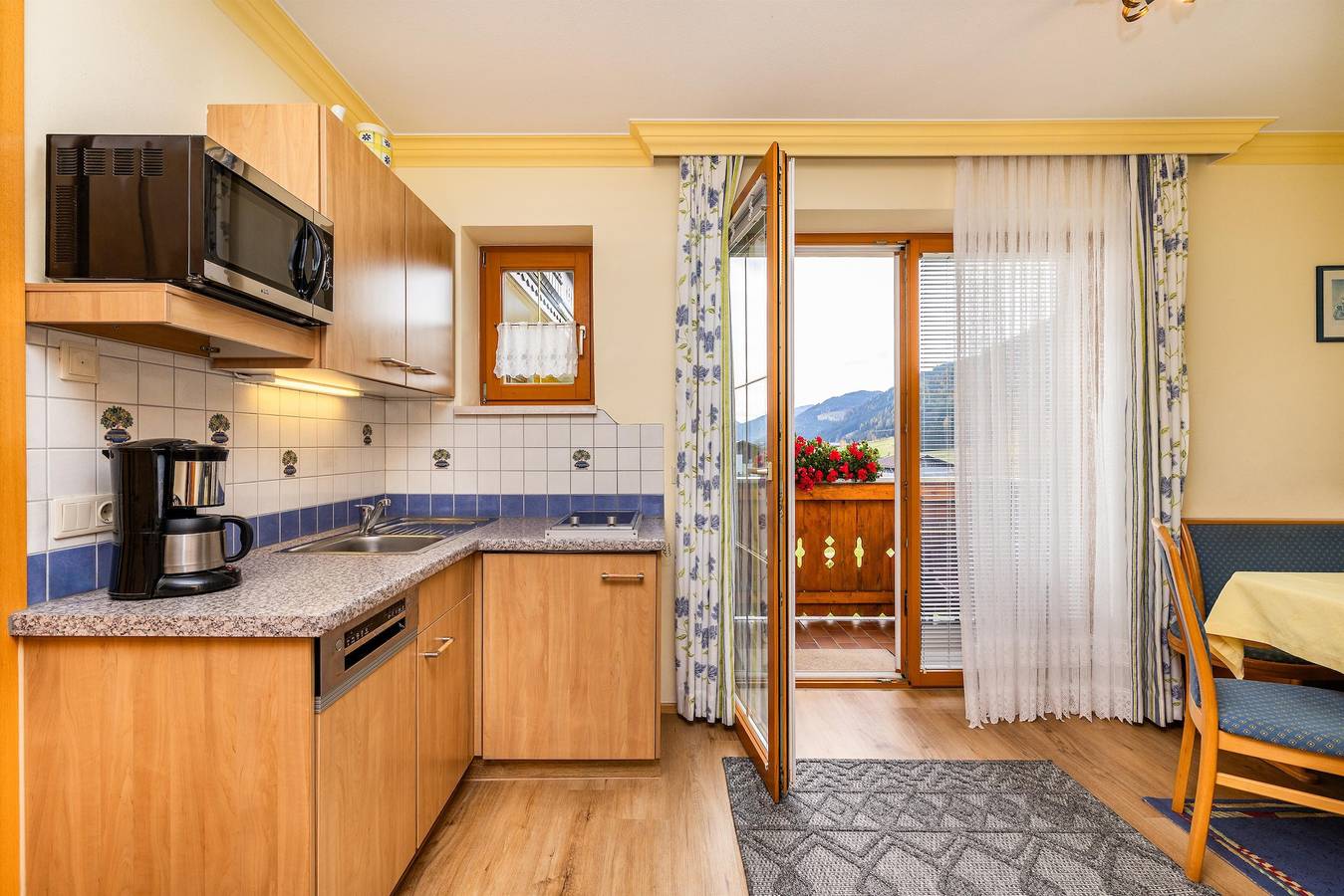 Ganze Ferienwohnung, Gartenappartement/Fewo, 2 Schlafräume, Du/Wc in Sankt Martin am Tennengebirge, Tennengau