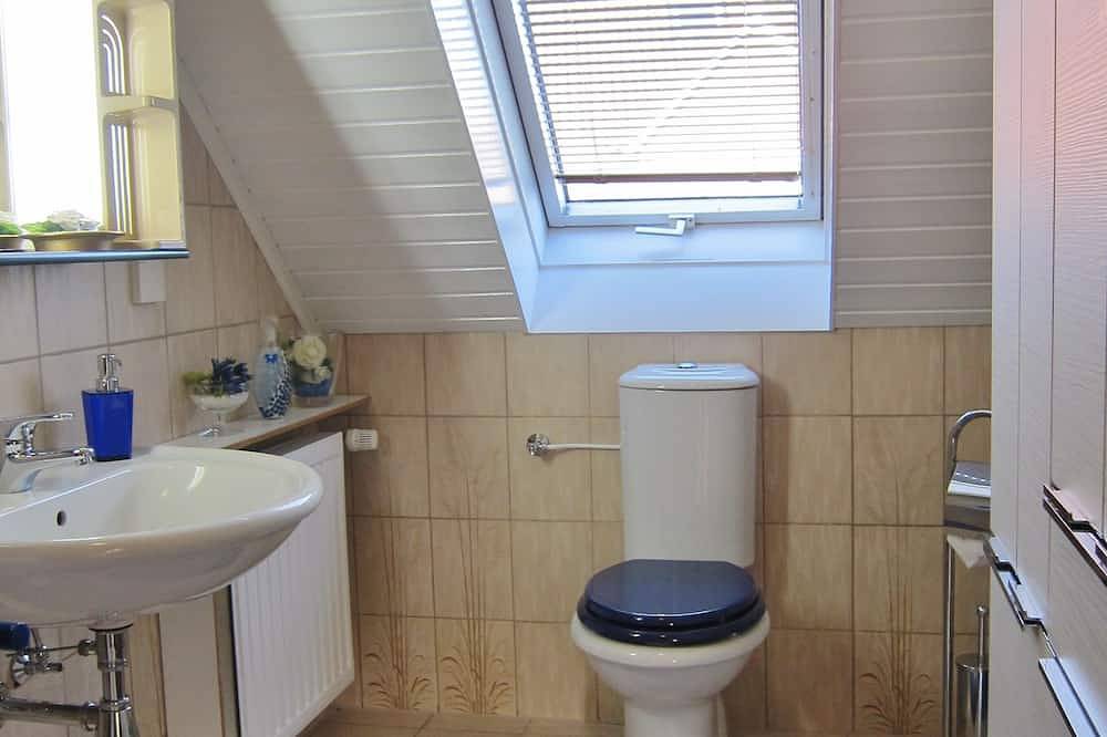 Ganze Wohnung, Hübsche Ferienwohnung 64 qm mit Wlan u. Parkplatz in Achim/b.Bremen in Achim, Landkreis Verden
