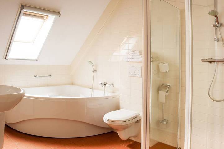 Group accommodation by the water in Groene Hart