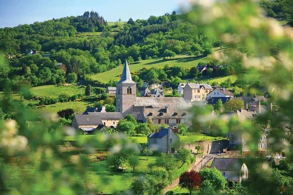 Gite de l'ancienne école d'Espeyrac in Espeyrac, Aveyron