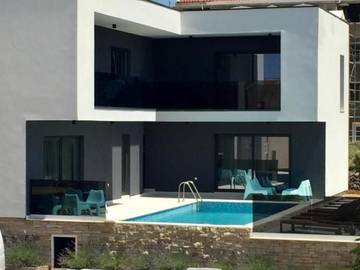 Ferienhaus für 16 Personen, mit Pool und Garten in Novalja