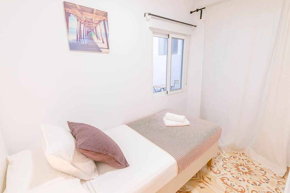 Entire apartment, Suncastle Apartment 1! in El Barrio, Alicante