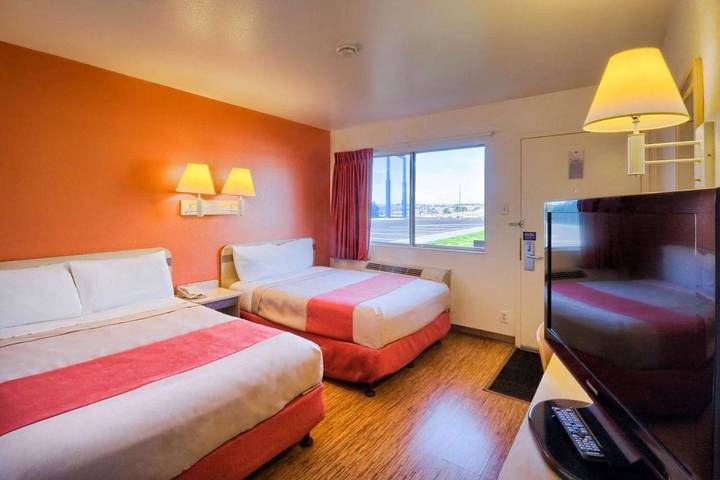 Hôtel pour 4 personnes, avec piscine