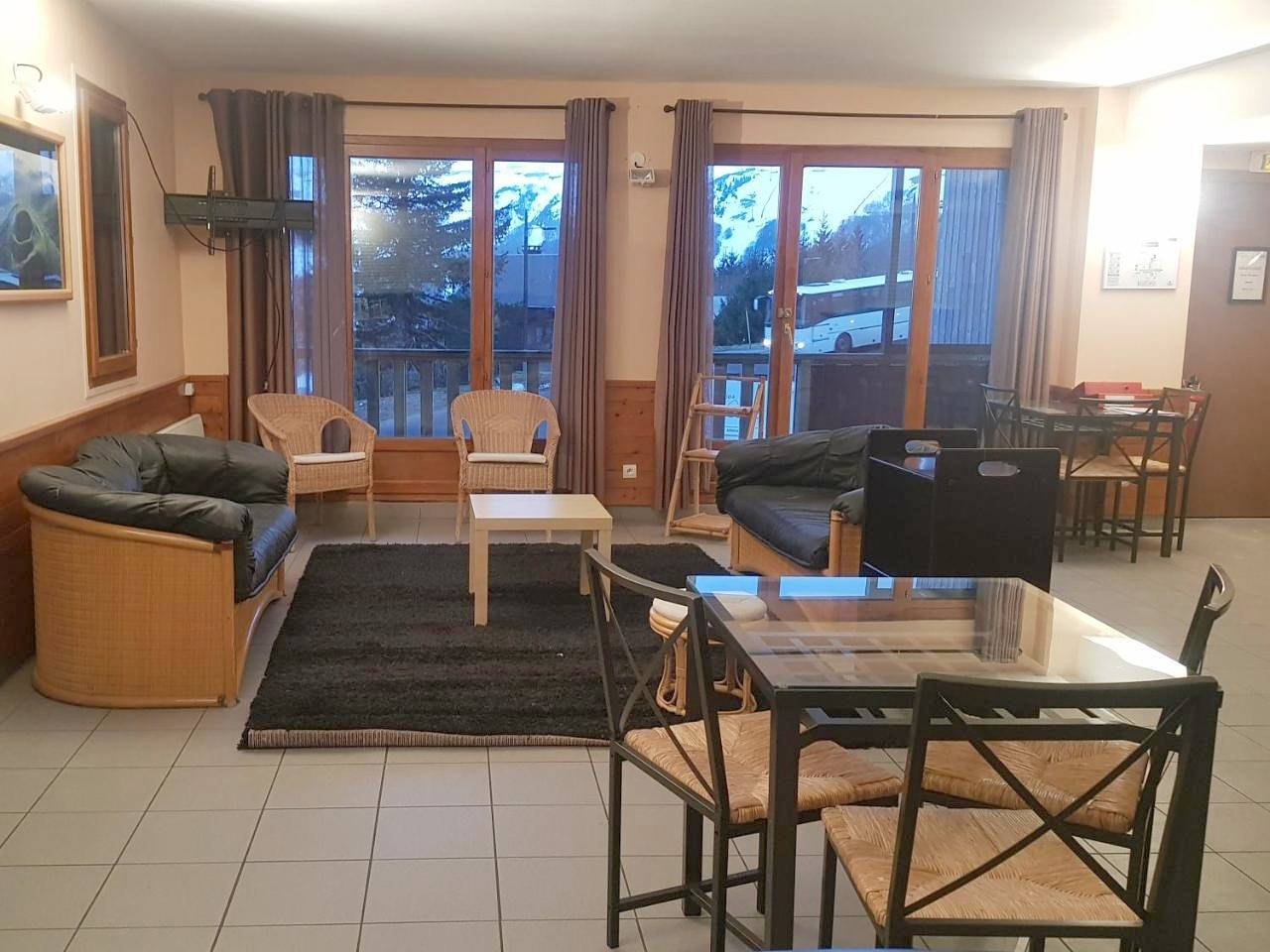 One-Bedroom Apartment in Super Besse, Besse-et-Saint-Anastaise