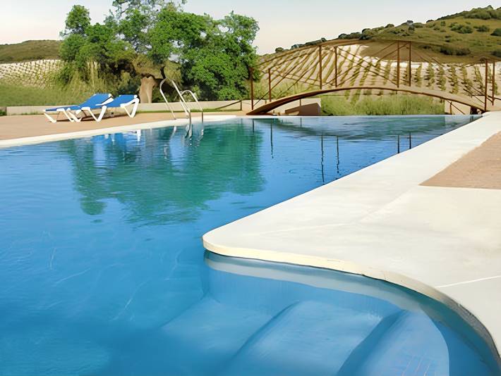 Ferienhaus für 6 Personen, mit Terrasse und Pool - 1