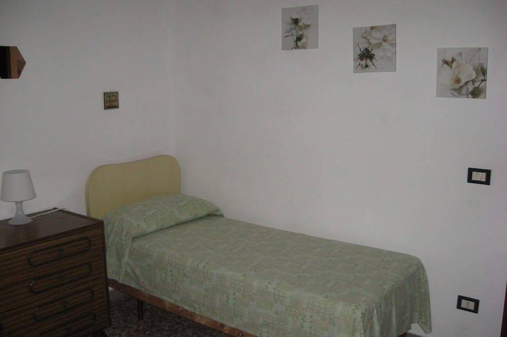 Appartement entier, Villa à 50 pas de la mer in Lido Gandoli, Leporano