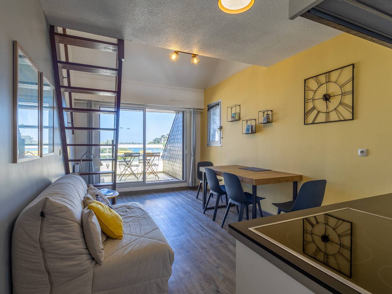 Ganze Wohnung, Appartement 'Ty Fox By Madame Est Servie' mit Meerblick und Balkon in Perros-Guirec, Rosa Granitküste