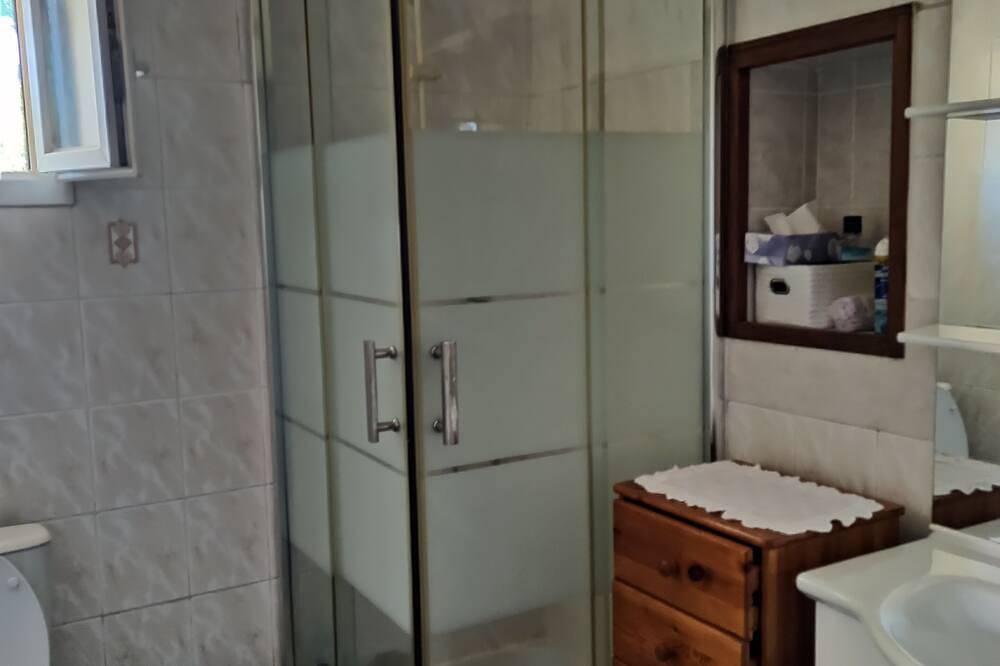 Petite Maison Avec 2 Chambres 3 Personnes Avec Terrasse Propriété Fermée in Calvi, Calvi und Umgebung