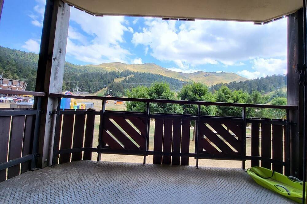 Appartement entier, Appartement en plein coeur de la station, au pied des pistes in Le Lioran, Laveissière