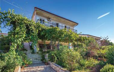 Ferienwohnung für 7 Personen, mit Terrasse in Novi Vinodolski