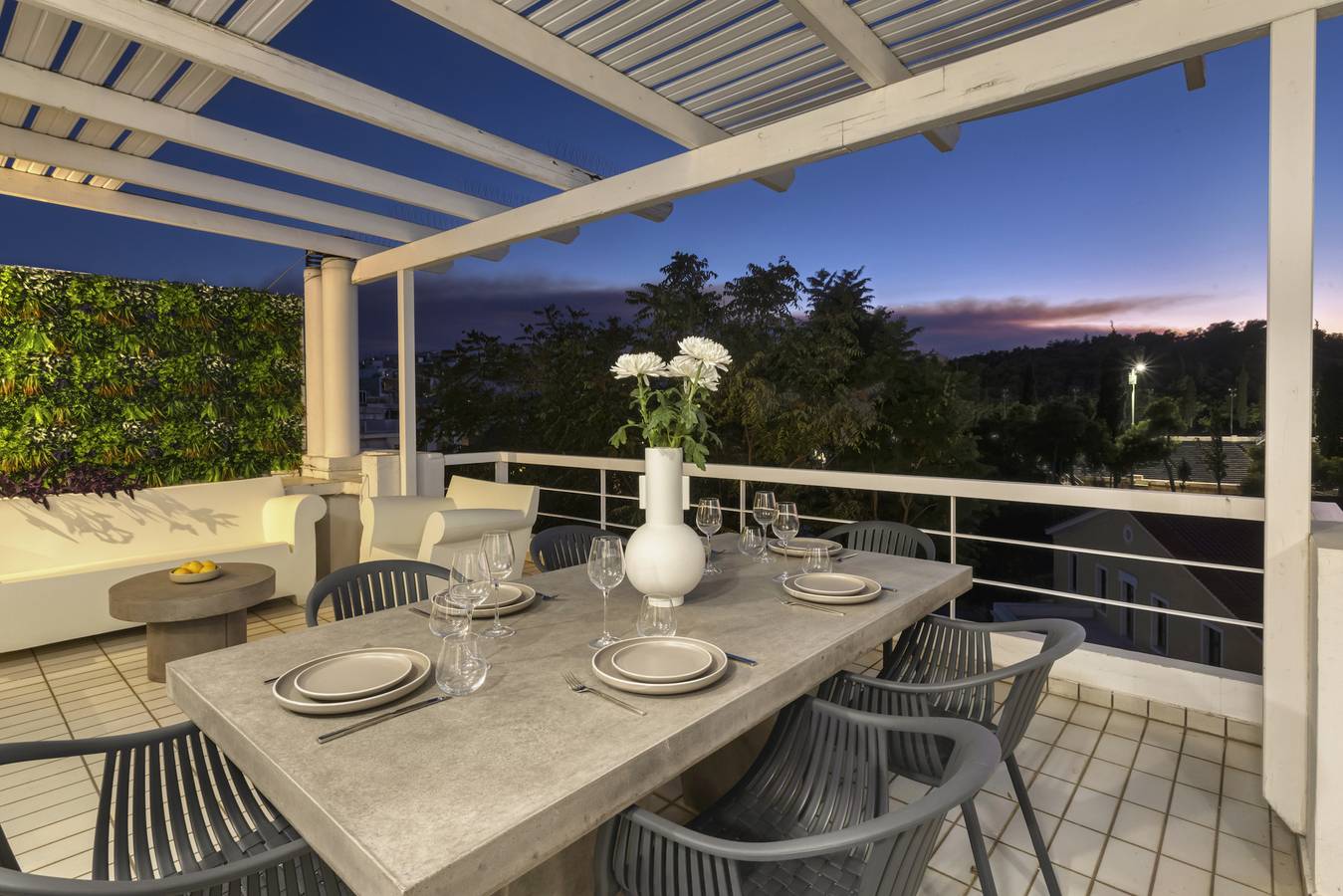 Agras 41·Spacious 3bdr Townhouse with Monumental V in Central Section of Athens, Athens