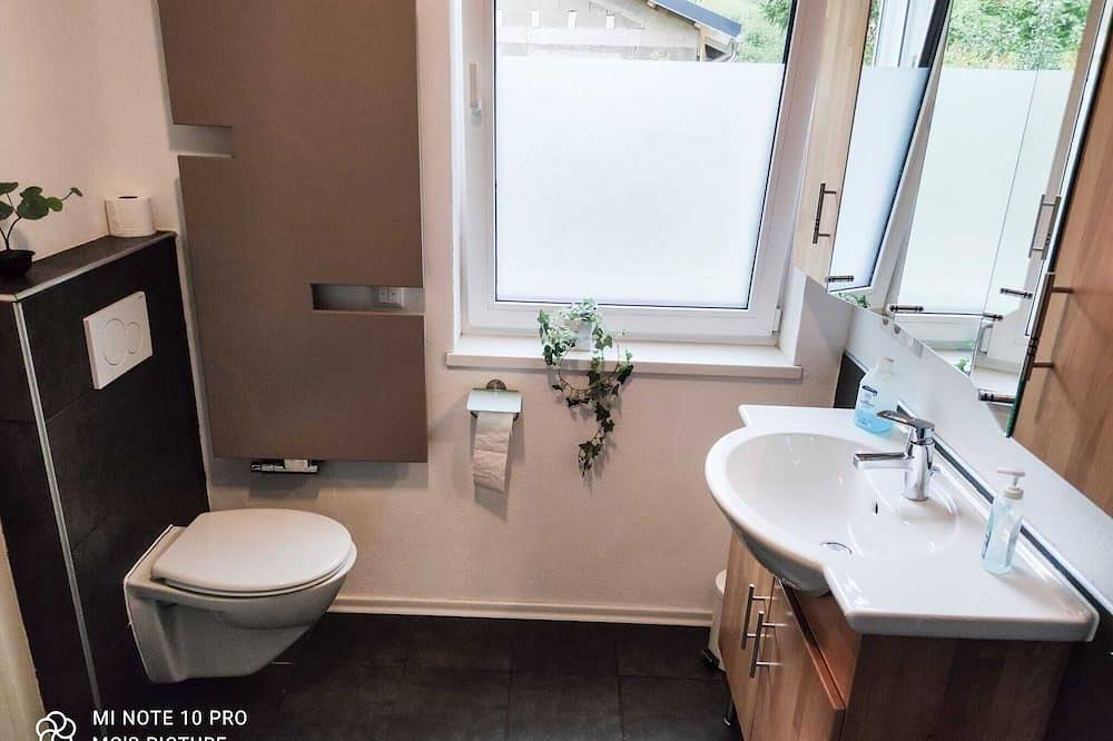 Appartamento intero, Modern vacation apartment surrounded by nature in Mürlenbach, Vulkaneifel