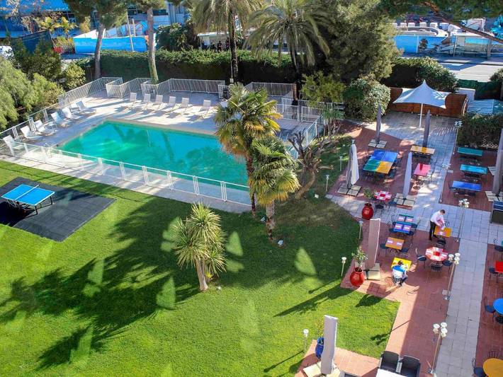 Hôtel pour 2 personnes, avec piscine et jardin dans Aeroport Nice - Cote D Azur - 2
