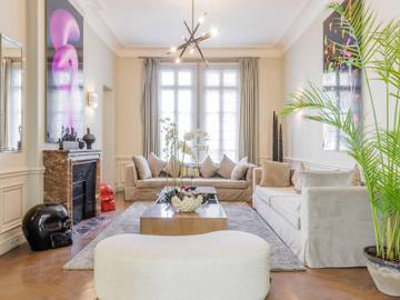 Location De Vacances pour 13 Personnes dans Neuilly-sur-Seine, Hauts-de-Seine, Photo 2