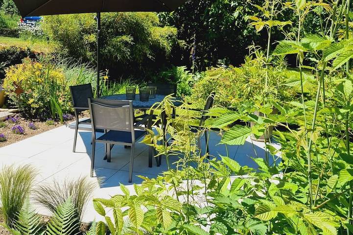 Gîte pour 4 personnes, avec terrasse à Vuillafans