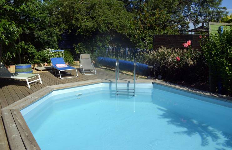 Gîte pour 4 personnes, avec terrasse ainsi que jardin et piscine à Ribaute-les-Tavernes