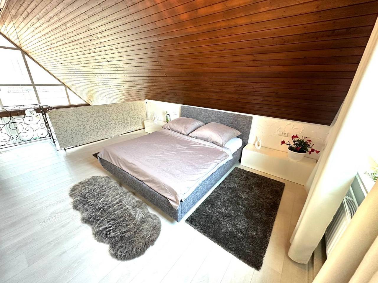 Ganze Wohnung, Apartment „Stillvolle in Göppingen“ mit privater Terrasse, Wlan und Klimaanlage in Göppingen, Landkreis Göppingen