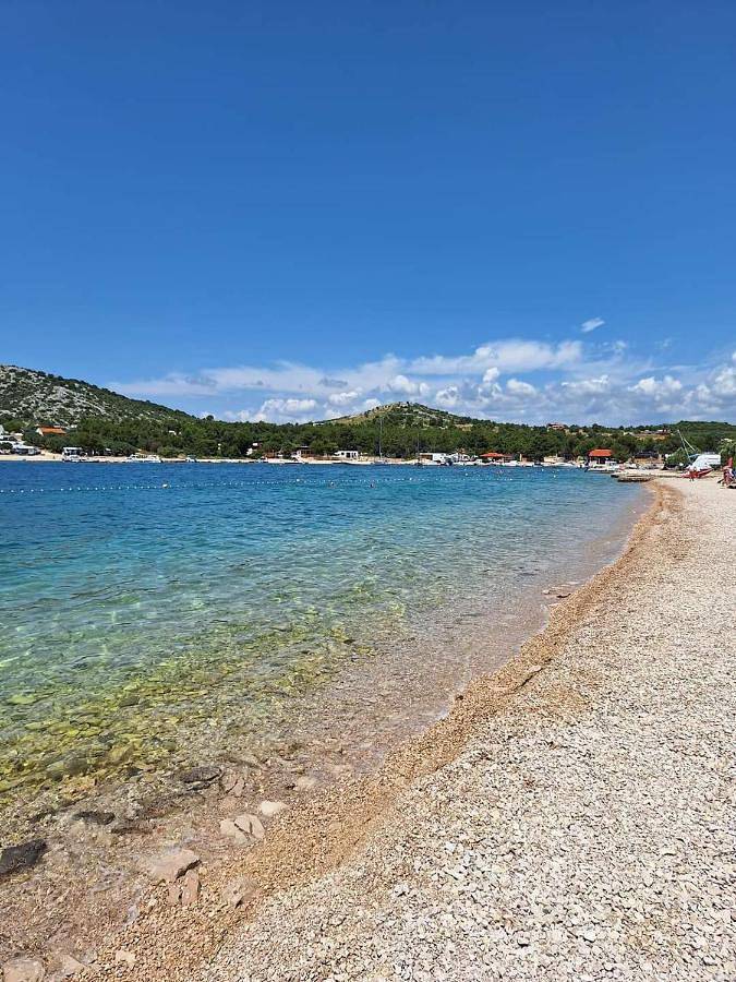 Camping pour 6 personnes, avec vue et terrasse, animaux acceptés à Tisno - 3