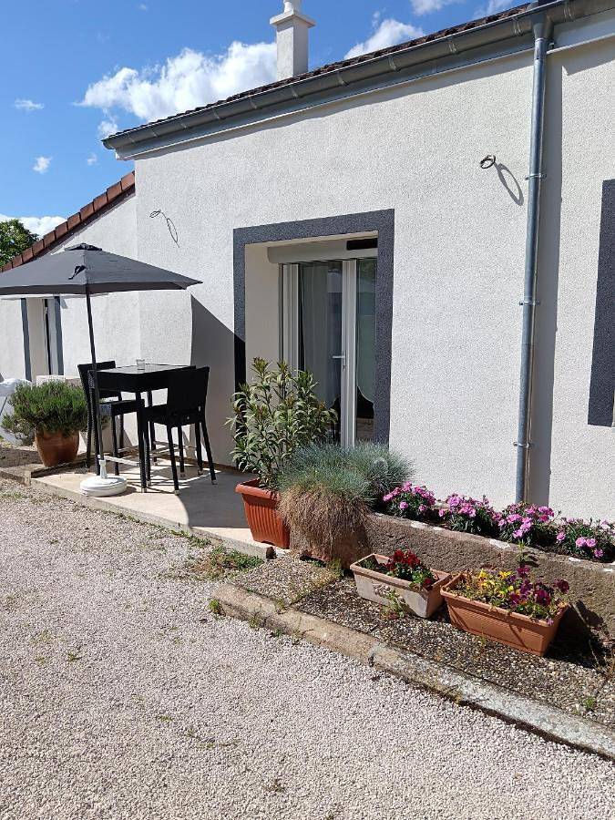 Gîte pour 2 personnes, avec Terrasse dans Pluvault