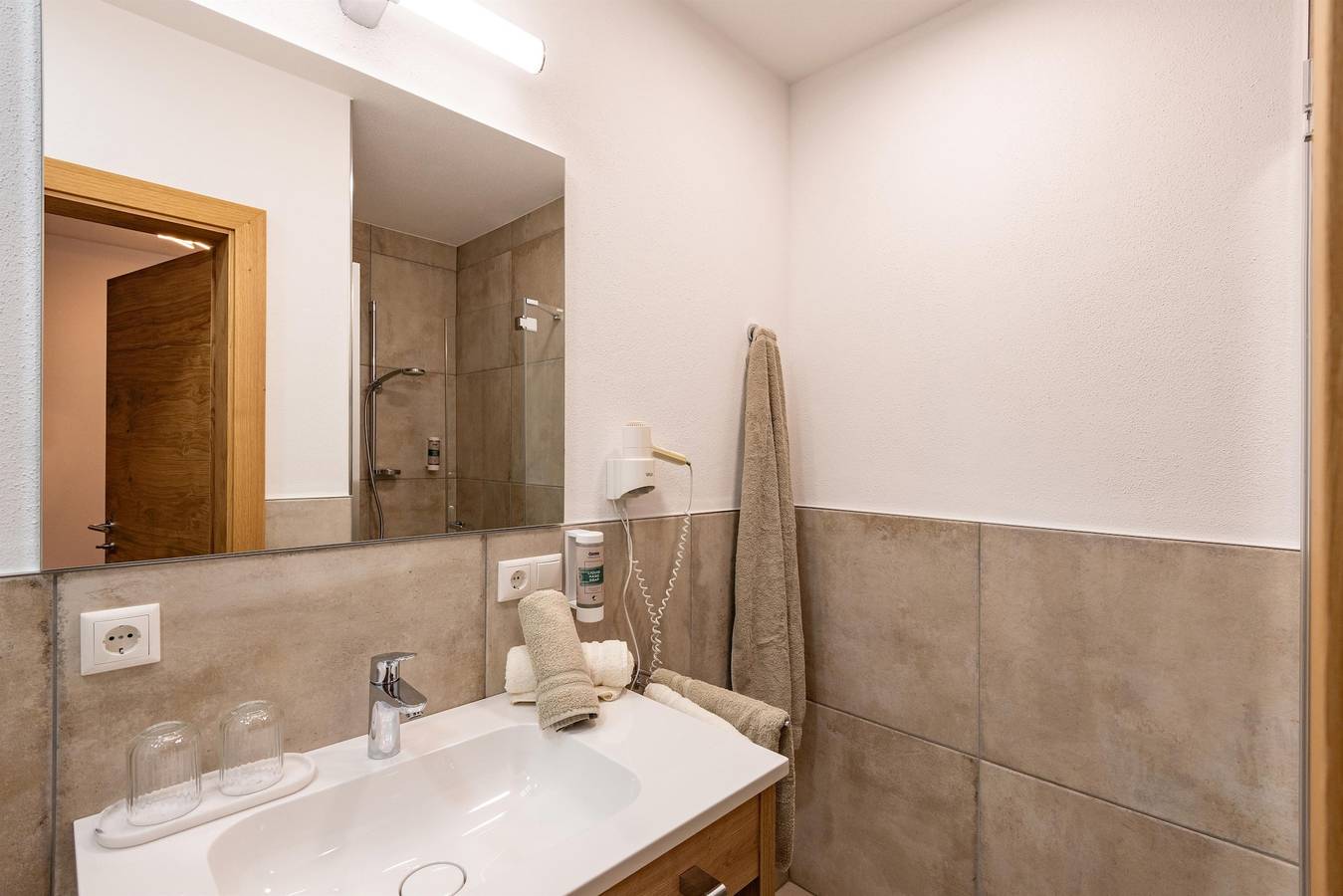 Ganze Ferienwohnung, Studio "Wilder Kaiser" 2-4 Personen, Du/Wc, Balkon in Kössen, Kaiserwinkl