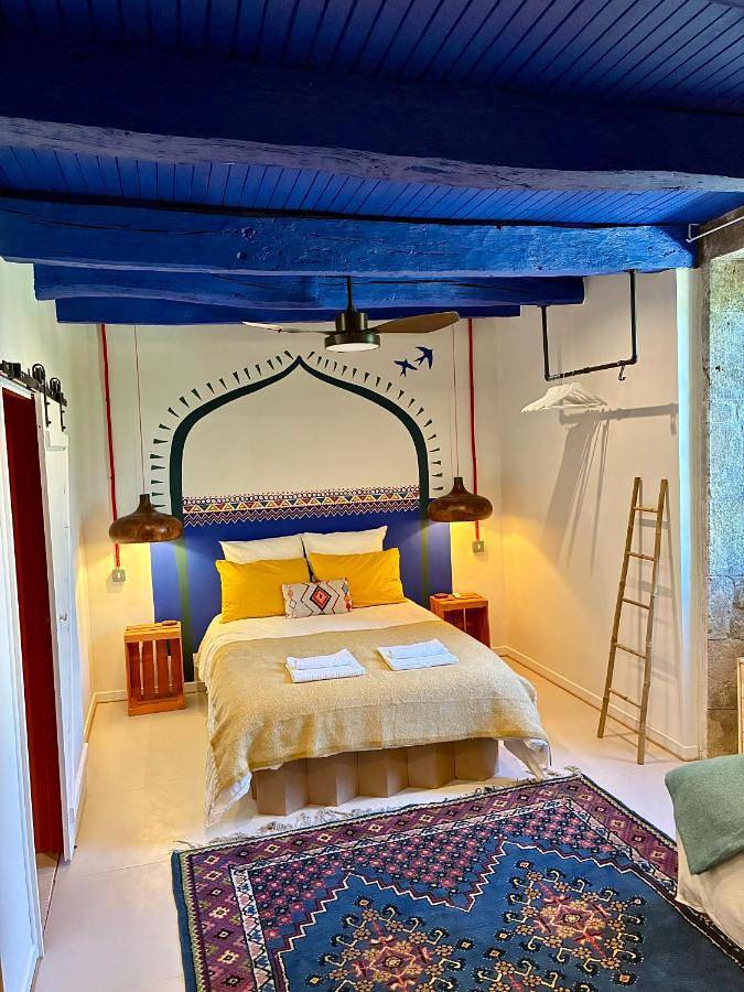 Location de vacances pour 15 personnes, avec Terrasse et Jardin ainsi que Piscine et Vue à Belvèze