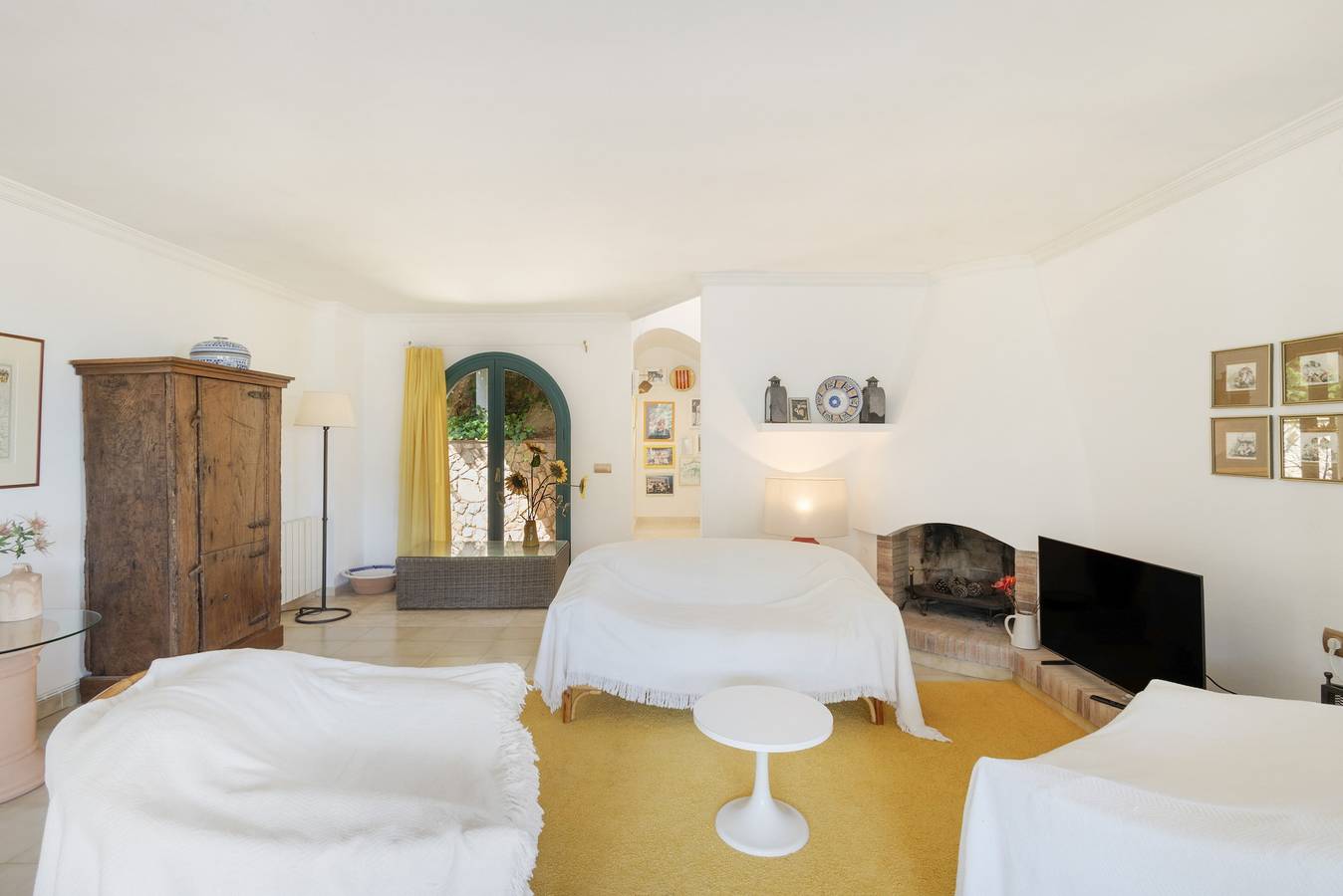 Villa mit Pool, nur 700 Meter vom Strand entfernt. in Pals, Costa Brava