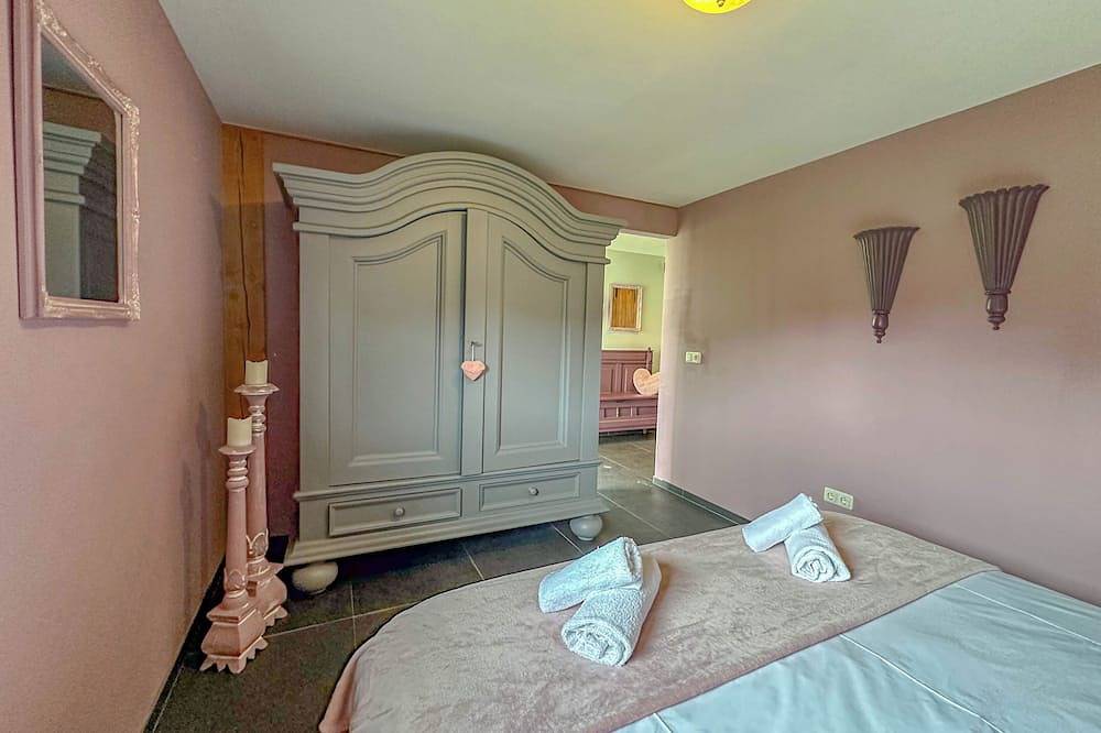 Romantische Villa voller Luxus und Komfort in Alphen, Nordbrabant