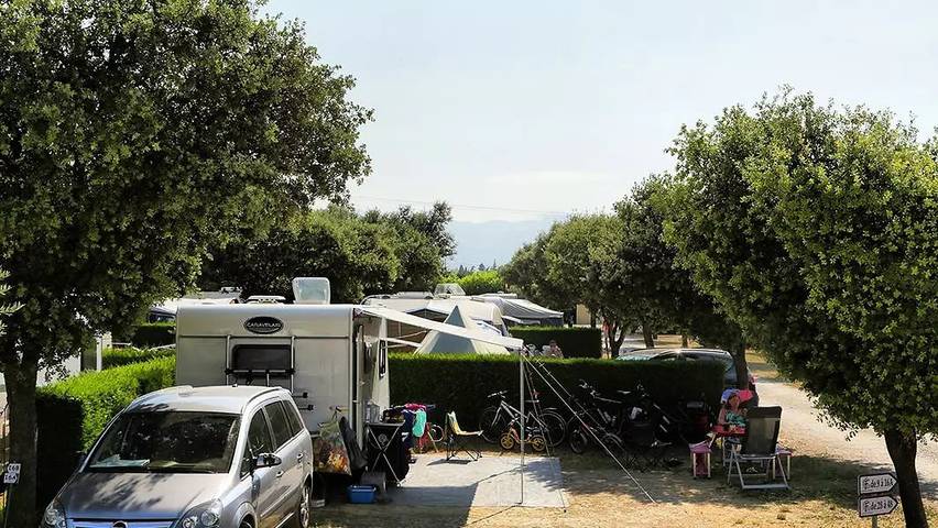 Camping pour 6 personnes, avec Terrasse ainsi que Piscine et Vue